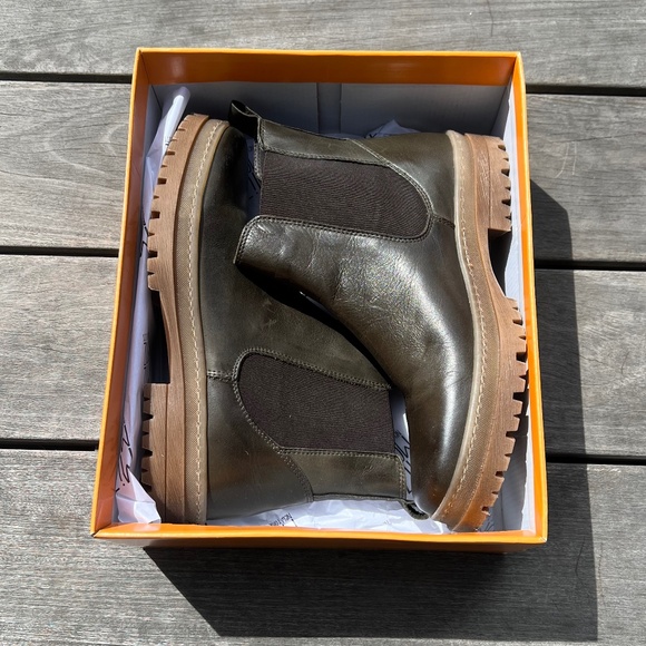 Miz Mooz NYC Alessia Khaki Antique Green Leather Jodphur Boot: Size 39EUR/8.5US - Picture 1 of 10